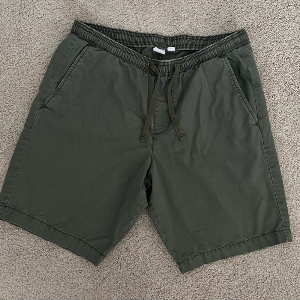 Gap Green chino shorts with drawstring. Size Small